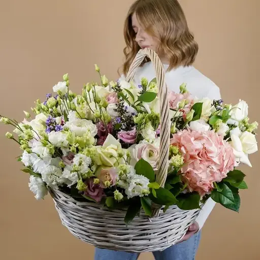 buket_iz_roz_floksov_ranunkuljusov_Ty_moya_melodiya_azalianow_dostavka_cvetov_moskva Букет из роз, флоксов, ранункулюсов «Ты моя мелодия» от AzaliaNow