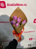 Фото флориста 1: Букет из 5 сиреневых тюльпанов
