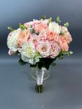Фото флориста 1: Букет невесты из роз и гвоздик