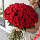 Маленькое фото 1: Букет из 51 красной розы без упаковки