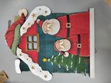 Фото флориста 1: Украшение подвесное Домик (дерево), Н32,5х27,5х2см, красный/белый