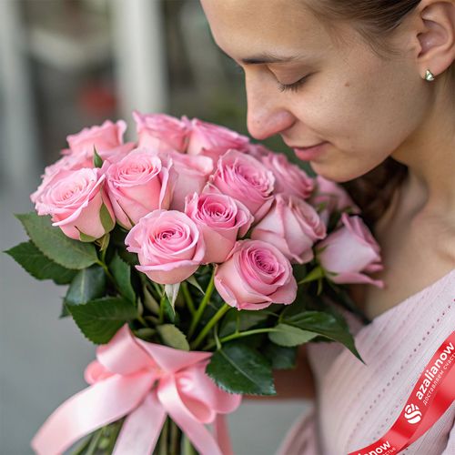 13 розовых роз 60 см, Россия (чаще покупают)