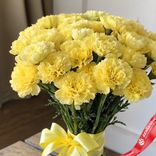 Маленькое фото 3: Букет из 55 желтых гвоздик с желтой лентой, Голландия