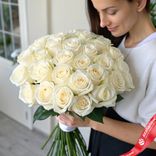 Маленькое фото 1: 31 белая роза, Эквадор, В 50см