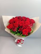 Фото флориста 4: Акция! Букет из 29 красных роз в крафте