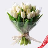 Маленькое фото 1: Букет из 17 белых тюльпанов в пленке