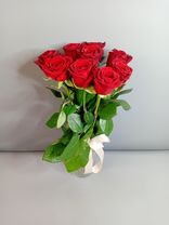 Фото флориста 2: 9 красных роз 50 см, Россия