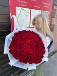 Фото флориста 4: Огромный шикарный букет из 151 красной розы