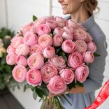 Маленькое фото 1: Букет из 35 пионовидных розовых роз, 50 см, Эквадор