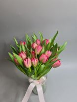 Фото флориста 1: 25 розовых тюльпанов, Россия