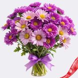 Маленькое фото 1: Букет из 9 кустовых фиолетовых хризантем с лентой, Ромашка, Голландия