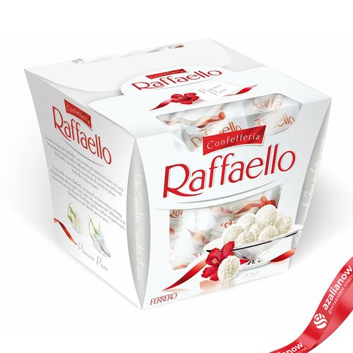 Фото 5: Букет роз, лизиантусов с конфетами «Raffaello»