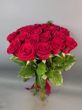 Фото флориста 1: 23 красные розы 40 см, Россия