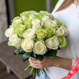 Маленькое фото 1: Букет из 25 бело-зеленых роз «Мондиаль», Эквадор, В 70см