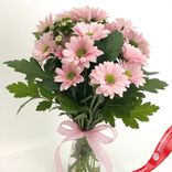 Маленькое фото 1: Букет из 9 кустовых розовых хризантем с лентой, Ромашка, Голландия