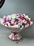 Фото флориста 5: Букет из 55 кустовых хризантем