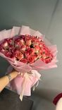 Фото флориста 4: Букет из 51 розовой розы в розовой пленке