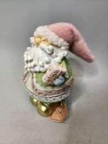 Фото флориста 1: Сувенир Санта с подарком (полирезин), Н24х11х11см, цв. в асс.