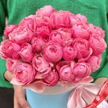 Маленькое фото 2: Букет из 9 кустовых пионовидных розовых роз в коробке