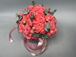 Фото флориста 5: Букет из 15 кустовых коралловых роз в коробке