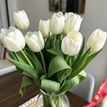 Маленькое фото 1: Букет из 9 белых тюльпанов, Россия