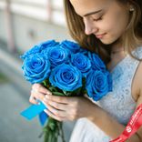 Маленькое фото 1: Букет из 9 синих роз без упаковки