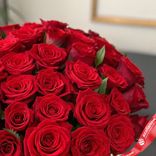 Маленькое фото 3: Букет из 51 красной розы в корзине, Россия, 50 см
