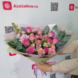 Фото флориста 3: Букет из роз, альстромерий, гвоздик «Сокровище сердца»