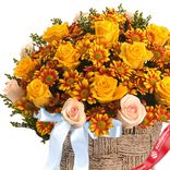 Маленькое фото 2: Акция! Букет из желтых роз и хризантем «Солнечная Палома»