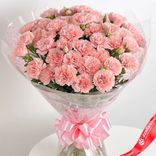 Маленькое фото 1: Букет из 55 розовых гвоздик в пленке