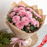 Маленькое фото 1: Букет из 9 кустовых розовых хризантем в крафте, Голландия