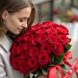 Маленькое фото 1: 23 красные розы 40 см, Россия