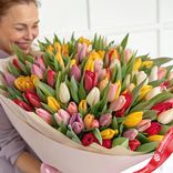 Маленькое фото 1: Букет из 301 тюльпана микс в упаковке