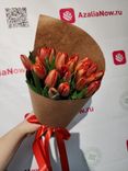 Фото флориста 1: Букет из 25 красных тюльпанов в крафте