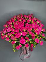 Фото флориста 4: Букет из 39 кустовых малиновых роз