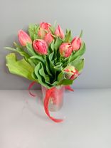 Фото флориста 1: Букет из 10 красных тюльпанов, Россия