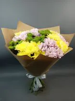 Фото флориста 1: Букет из 13 кустовых хризантем
