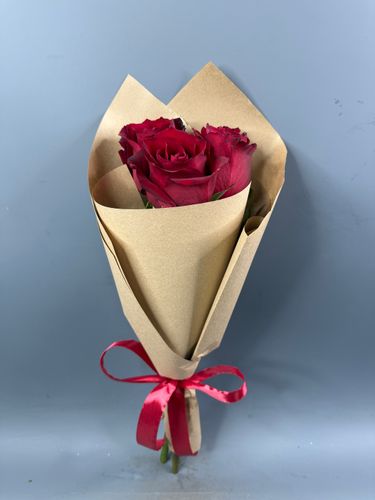 Фото флориста 5: 3 розы