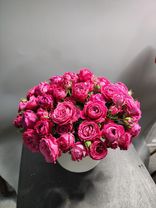 Фото флориста 5: Букет из 15 кустовых розовых роз «Адель»