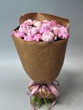 Фото флориста 1: Букет из пионов в крафте
