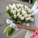 Маленькое фото 1: Букет из 51 снежно-белого тюльпана, Россия