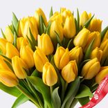 Маленькое фото 2: Букет из 30 желтых тюльпанов, Россия