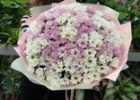 Фото флориста 3: Букет из 55 кустовых хризантем