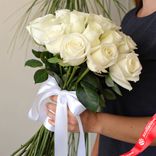 Маленькое фото 1: 13 белых роз 60 см, Россия