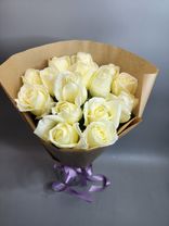 Фото флориста 5: Акция! Букет из 15 белых роз в крафте
