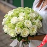 Маленькое фото 1: Букет из 35 бело-зеленых роз «Мондиаль», Эквадор, В 70см