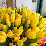 Маленькое фото 3: Букет из 55 желтых тюльпанов, Россия