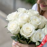 Маленькое фото 2: 11 белых роз высшего сорта