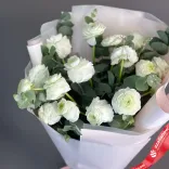Маленькое фото 1: Букет из 17 ранункулюсов «Нежность моя»