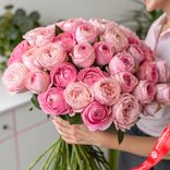 Маленькое фото 1: Букет из 39 пионовидных розовых роз, 50 см, Эквадор